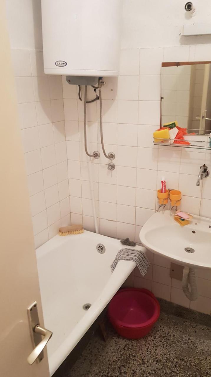 Baston Rent Apartment Podgorica Bagian luar foto