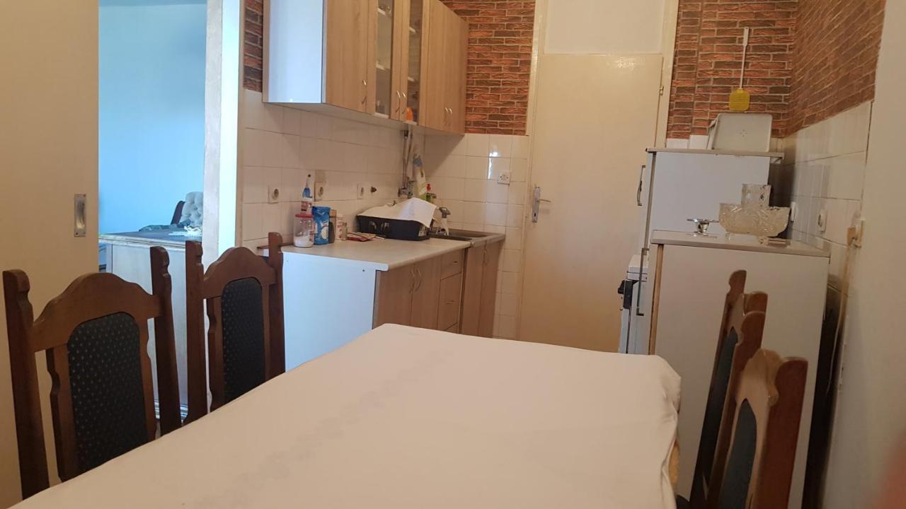 Baston Rent Apartment Podgorica Bagian luar foto