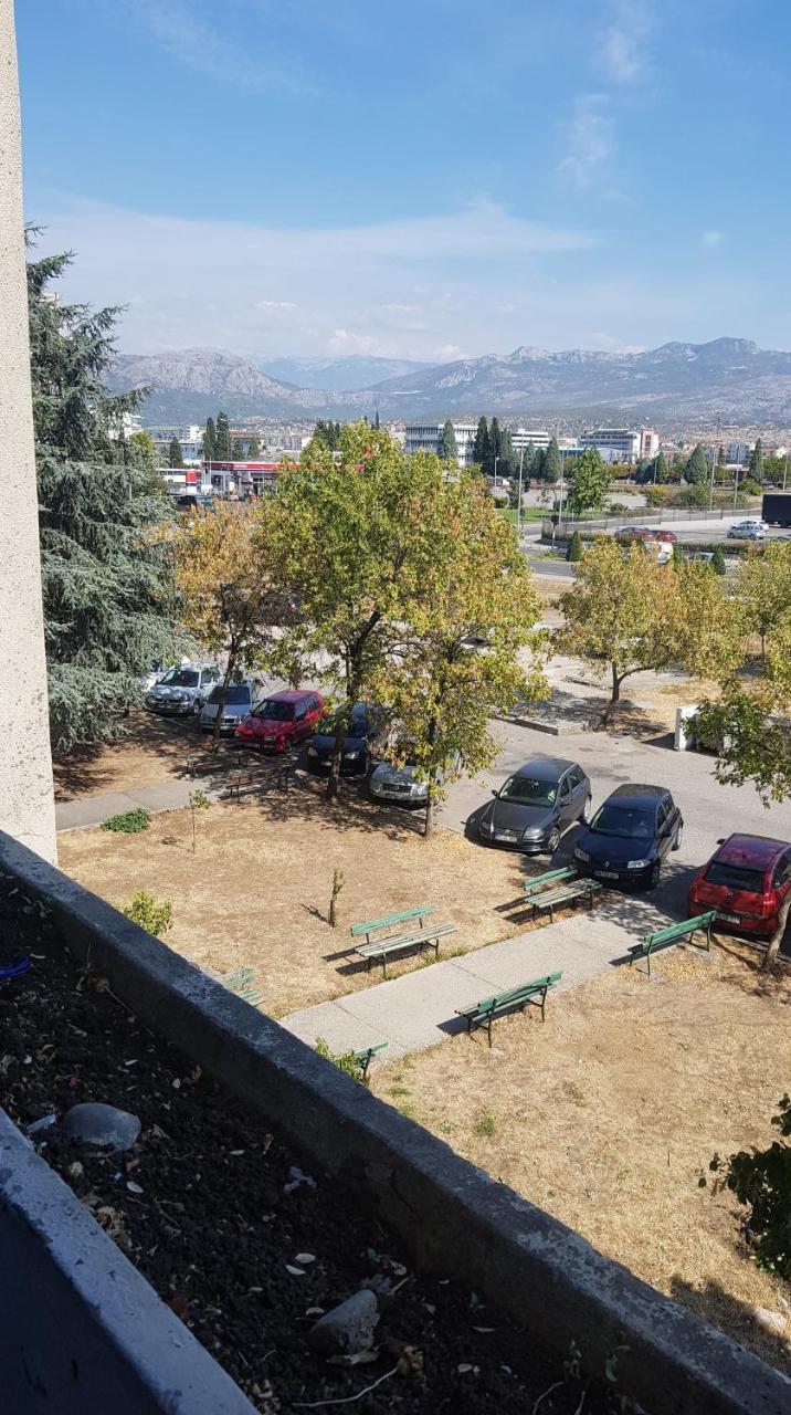 Baston Rent Apartment Podgorica Bagian luar foto