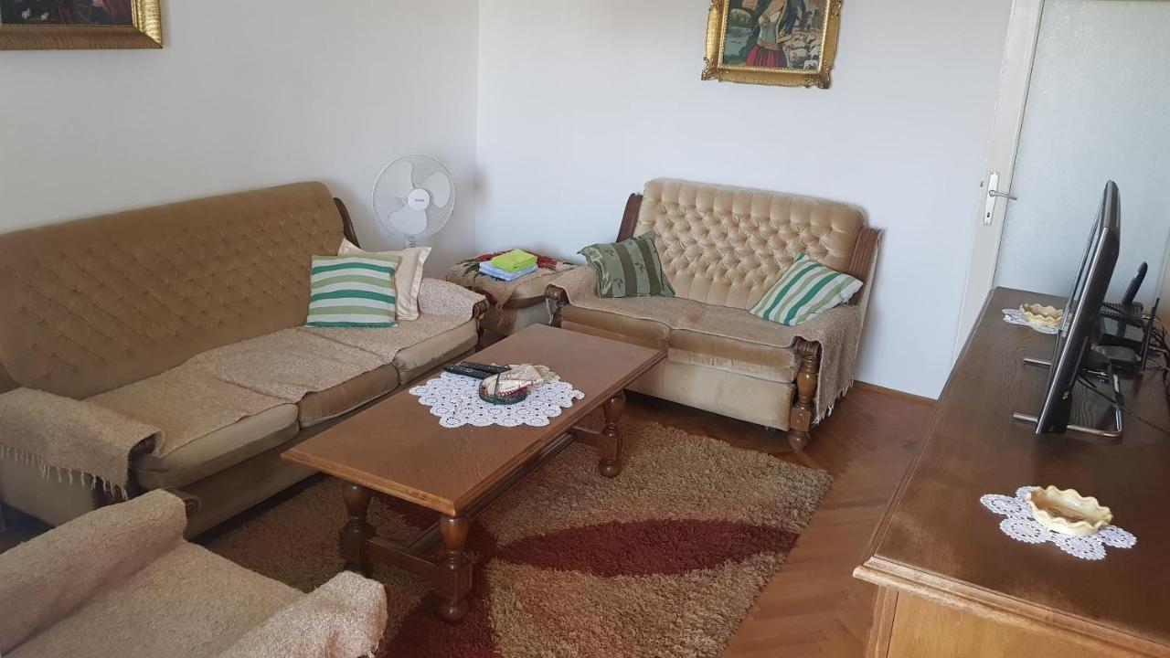 Baston Rent Apartment Podgorica Bagian luar foto